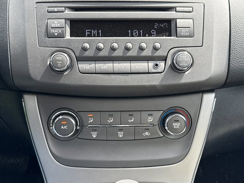 Used 2014 Nissan Sentra SV image 5