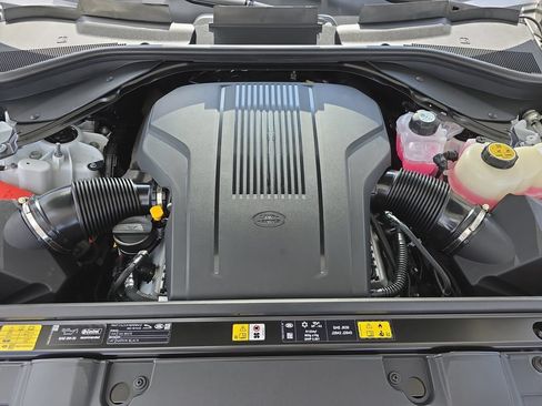 New 2026 Land Rover Range Rover SE AWD/4WD image 32