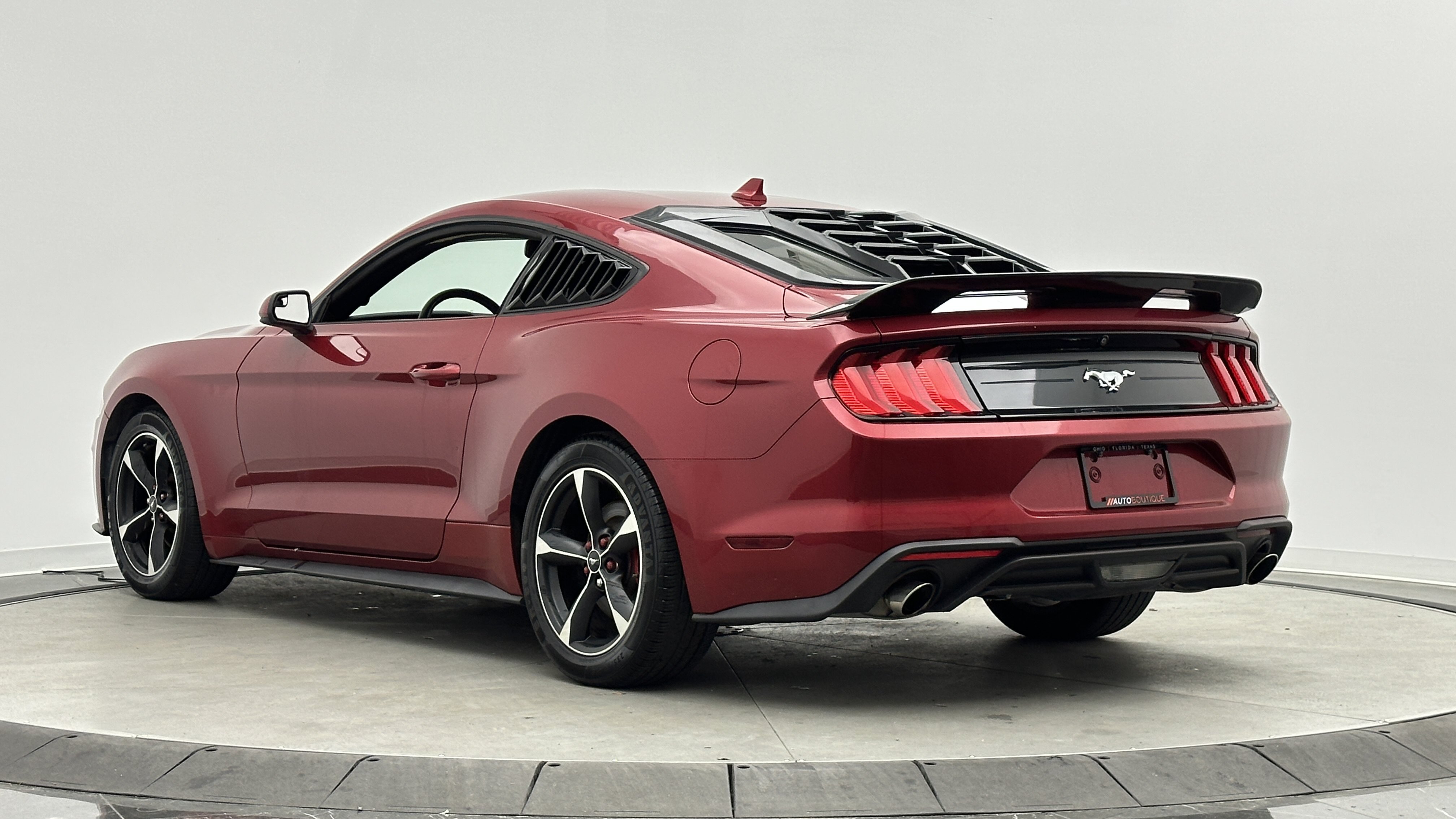 Used 2020 Ford Mustang Coupe RWD image 5