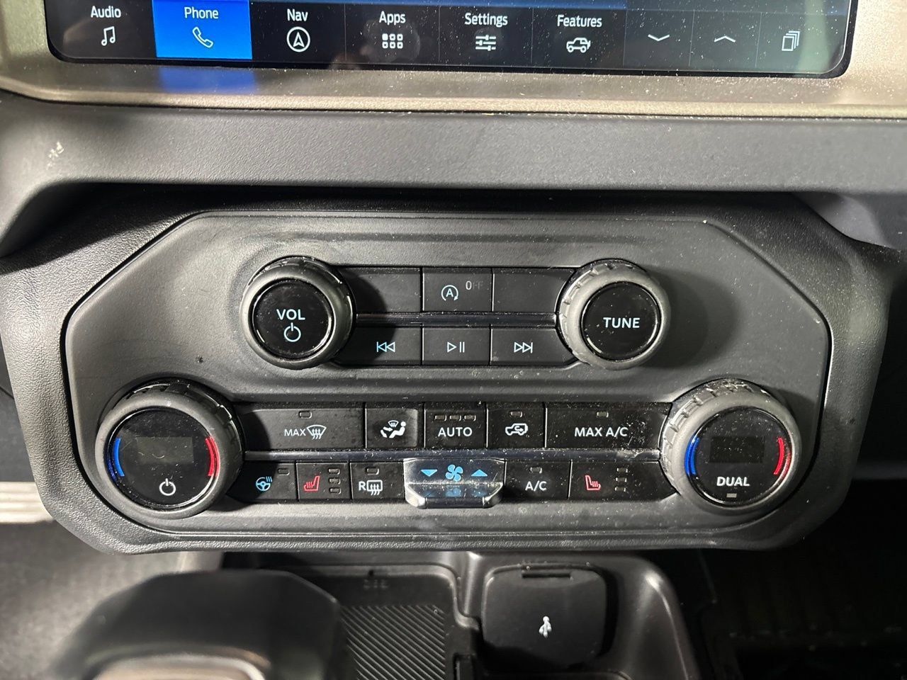 Used 2025 Ford Bronco Outer Banks AWD/4WD image 19