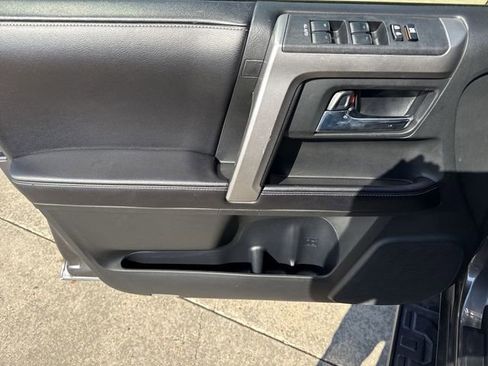 Used 2017 Toyota 4Runner SR5 image 13