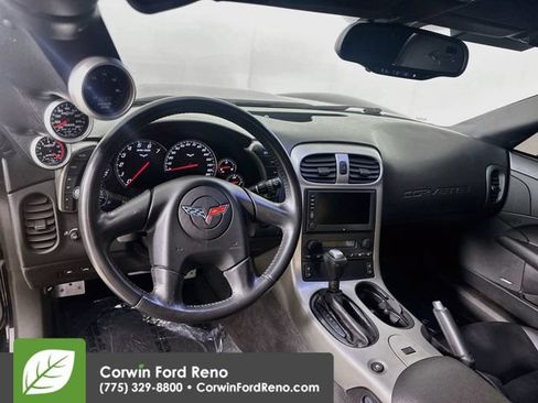 Used 2005 Chevrolet Corvette Coupe w/ Preferred Equipment Group RWD image 11
