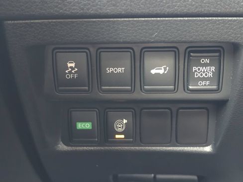 Used 2016 Nissan Rogue SV w/ SV Premium Package FWD image 23