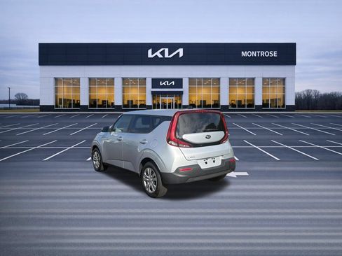 Used 2020 Kia Soul LX FWD image 8