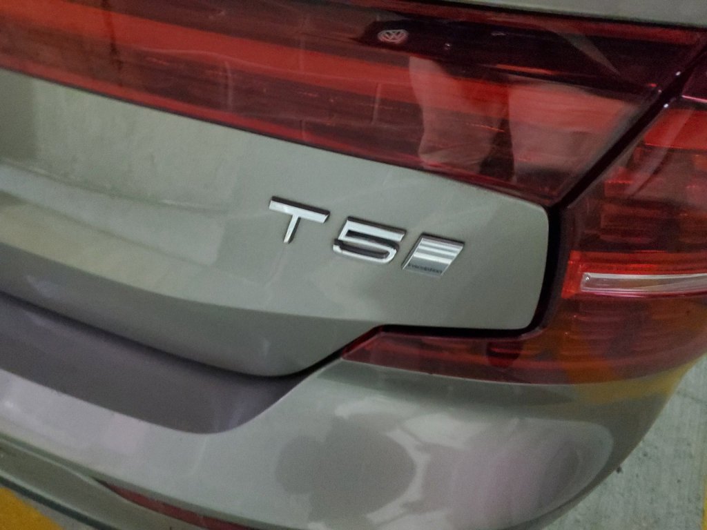 Used 2020 Volvo S60 T5 Inscription w/ Advanced Package FWD image 11