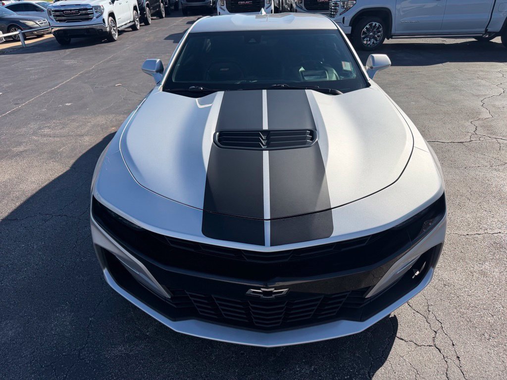 Used 2019 Chevrolet Camaro SS RWD image 7