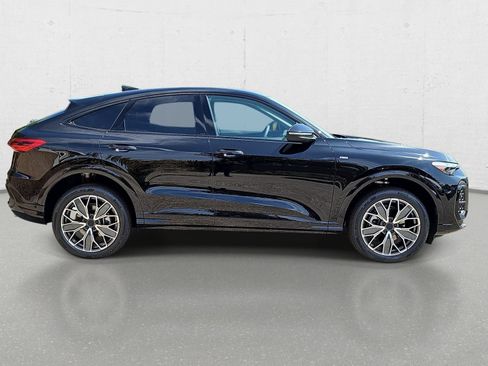 New 2026 Audi Q5 Premium Plus AWD/4WD image 4