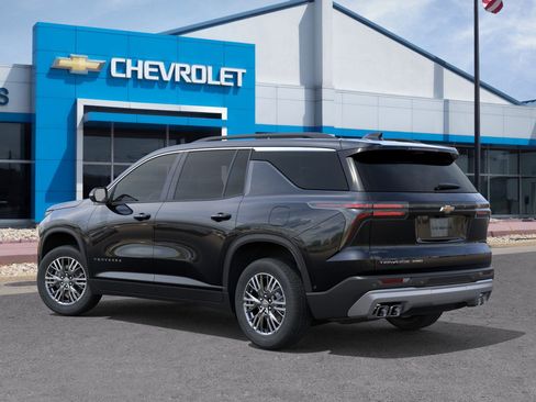 New 2026 Chevrolet Traverse LT image 3