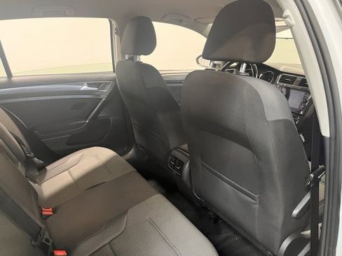 Used 2019 Volkswagen e-Golf SE w/ Driver Assistance Package image 14