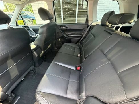 Used 2018 Subaru Forester 2.5i Touring w/ Popular Package #3B AWD/4WD image 19