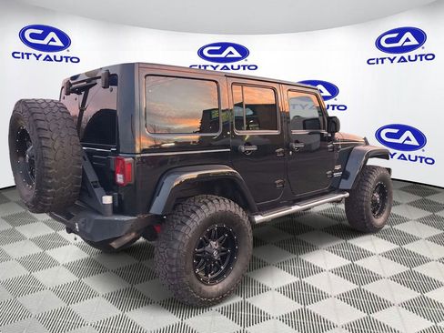 Used 2012 Jeep Wrangler Unlimited Sahara w/ Connectivity Group image 3