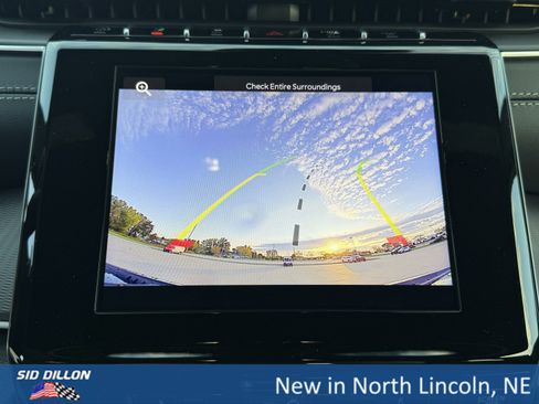 New 2025 Jeep Grand Cherokee Altitude image 12