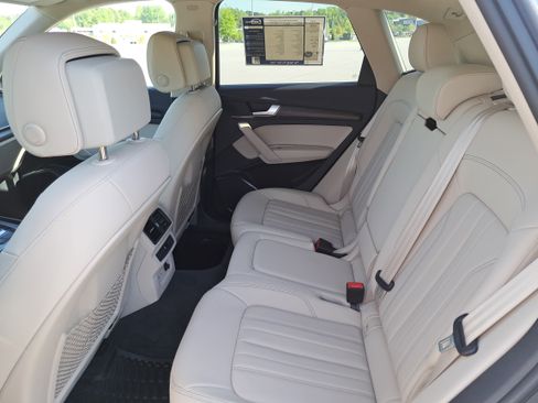 Used 2025 Audi Q5 2.0T Premium image 14