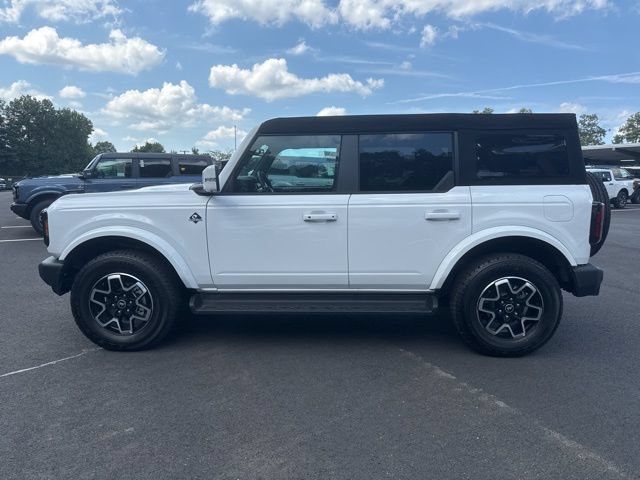 Used 2025 Ford Bronco Outer Banks AWD/4WD image 2