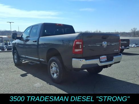 Used 2024 RAM 3500 Tradesman w/ Chrome Appearance Group AWD/4WD image 5