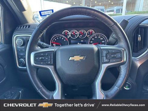 Used 2022 Chevrolet Silverado 1500 LT w/ Z71 Off-Road Package image 18