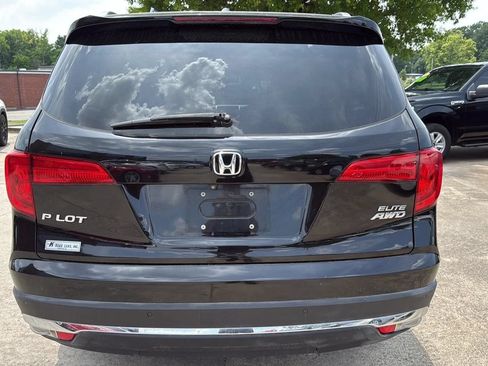 Used 2017 Honda Pilot Elite image 4