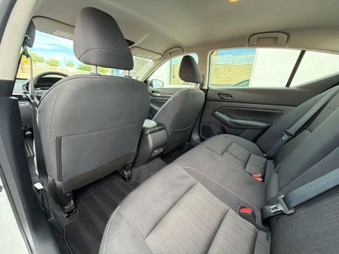 Used 2025 Nissan Altima 2.5 SV FWD image 29