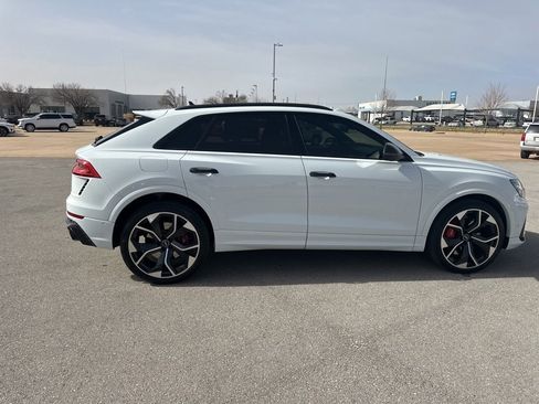 Used 2023 Audi RS Q8 w/ Black Optic Package image 6