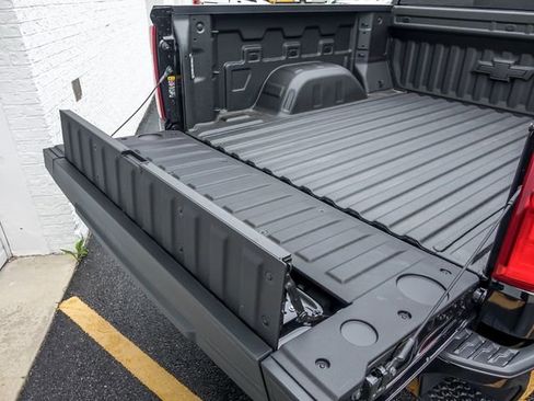 New 2026 Chevrolet Silverado 1500 High Country AWD/4WD image 8