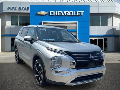 Used 2024 Mitsubishi Outlander SE FWD image 1