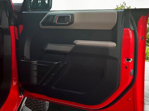 Used 2023 Ford Bronco Wildtrak image 22