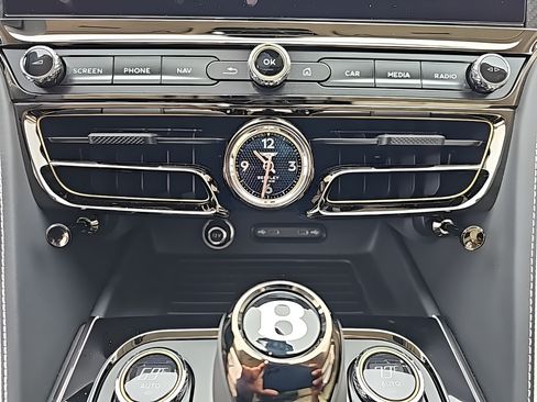 New 2025 Bentley Flying Spur Plug-In Hybrid AWD/4WD image 27