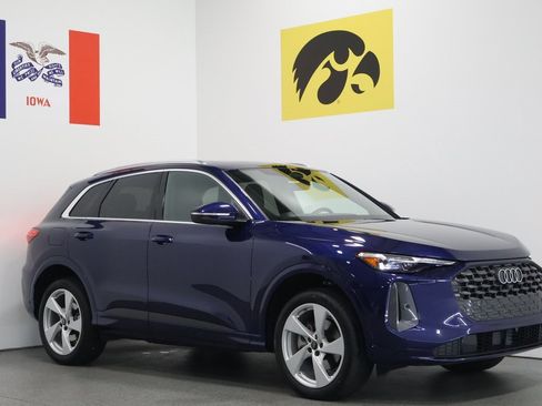 Certified 2025 Audi Q5 Premium Plus w/ Premium Plus image 1