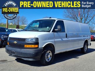 Used 2018 Chevrolet Express 3500 Extended w/ Driver Convenience Package RWD video 1