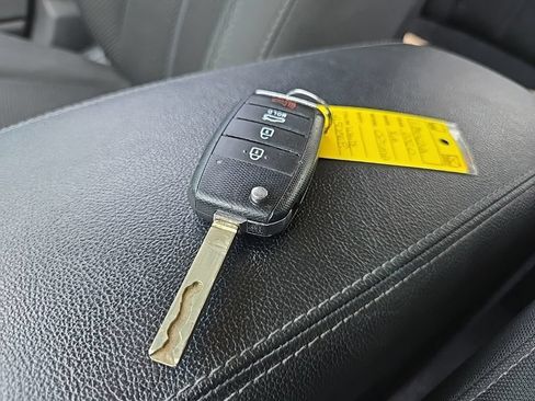 Used 2020 Kia Optima LX FWD image 29