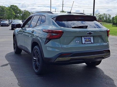 New 2026 Chevrolet Trax ACTIV w/ Sunroof Package FWD image 9