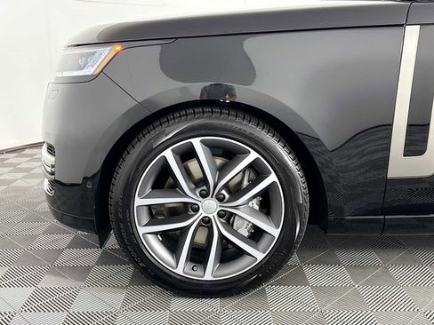 New 2025 Land Rover Range Rover SE image 30