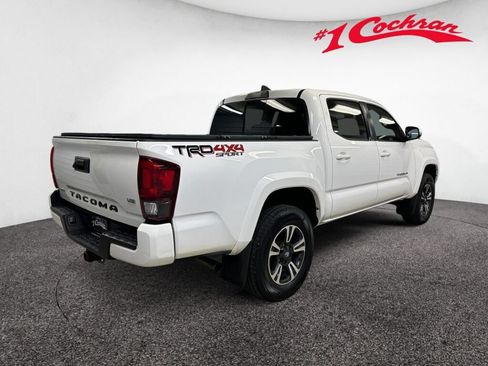 Used 2019 Toyota Tacoma TRD Sport AWD/4WD image 24