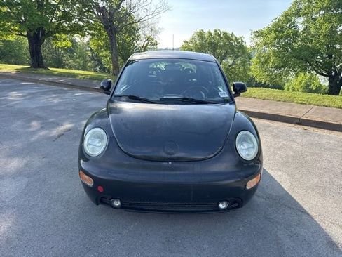 Used 2000 Volkswagen Beetle GLX FWD image 2
