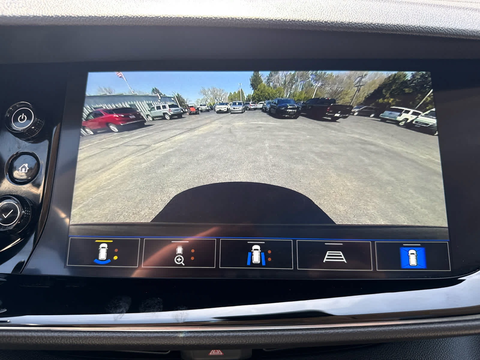 Used 2023 Buick Envision Avenir AWD/4WD image 24