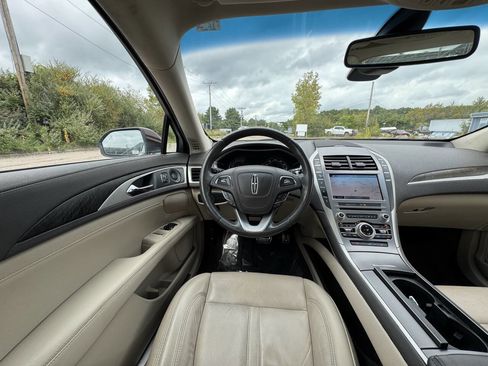 Used 2019 Lincoln MKZ Reserve w/ Reserve Plus Package image 23