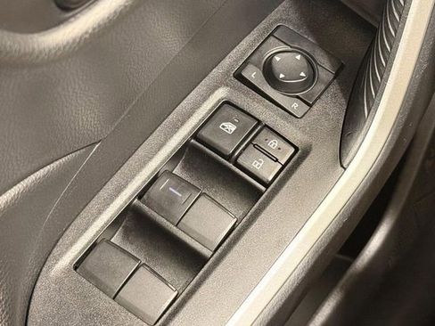 Used 2025 Toyota RAV4 LE image 18