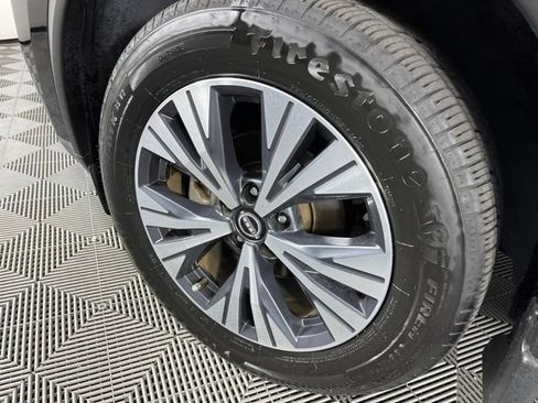 Used 2023 Nissan Rogue SV w/ SV Premium B Package FWD image 14