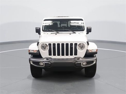 Used 2022 Jeep Gladiator Sport image 8
