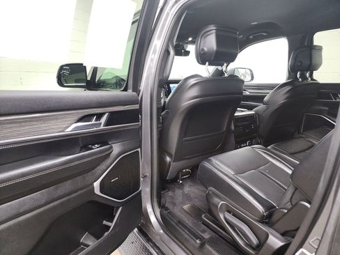 Used 2022 Jeep Wagoneer Series II AWD/4WD image 24