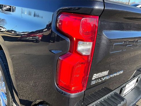 Used 2023 Chevrolet Silverado 1500 High Country w/ High Country Premium Package image 26