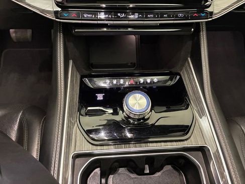 Used 2022 Jeep Wagoneer Series II w/ Premium Group I image 21