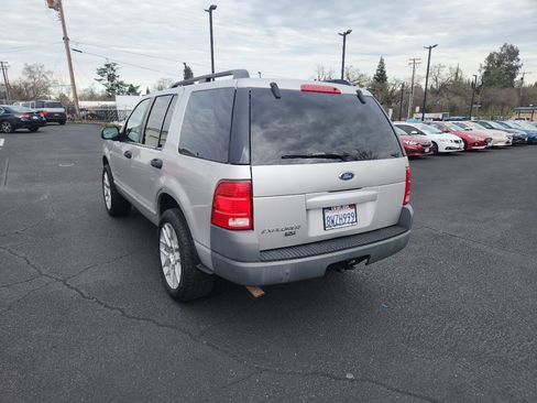 Used 2002 Ford Explorer XLS image 3