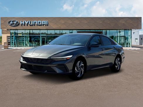 New 2025 Hyundai Elantra SEL image 1