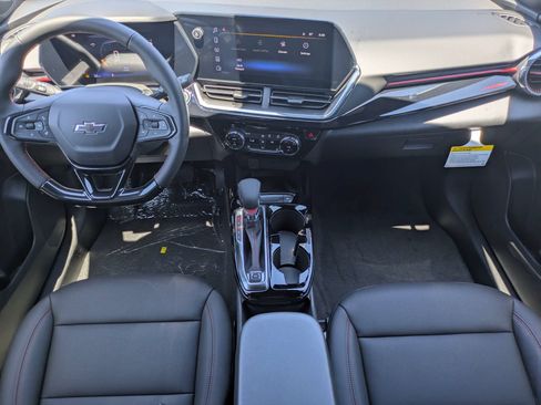 New 2026 Chevrolet Trax RS w/ Sunroof Package FWD image 9
