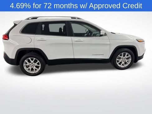 Used 2016 Jeep Cherokee Latitude w/ Comfort & Sound Group image 9