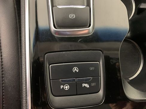 Used 2020 Ford Edge Titanium w/ Equipment Group 301A image 27