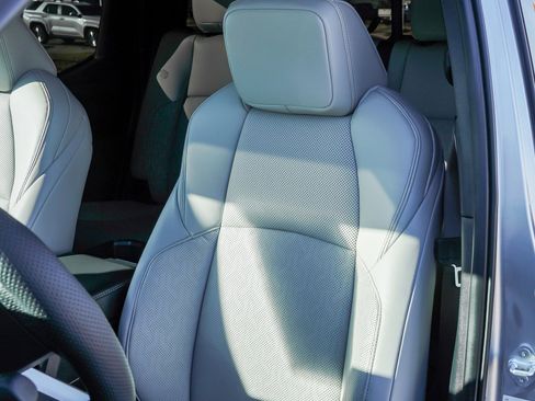 Certified 2025 Toyota Tacoma Limited image 17