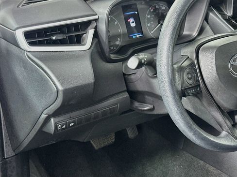 Used 2025 Toyota Corolla LE FWD image 16