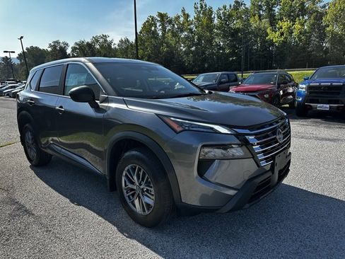 New 2026 Nissan Rogue S image 3